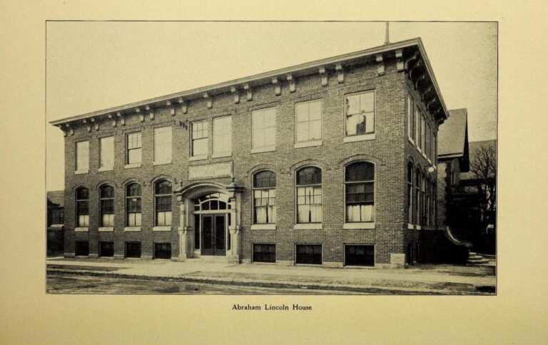 The oustide of the Lincoln Settlement House