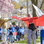 Crowd of people walking.